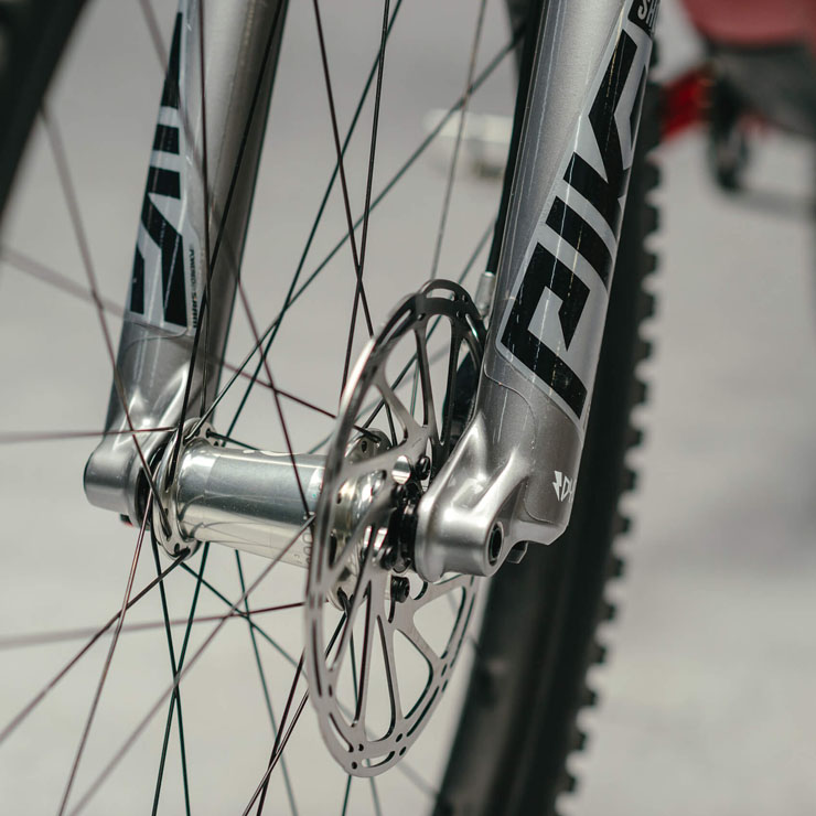 포크 보호 필름